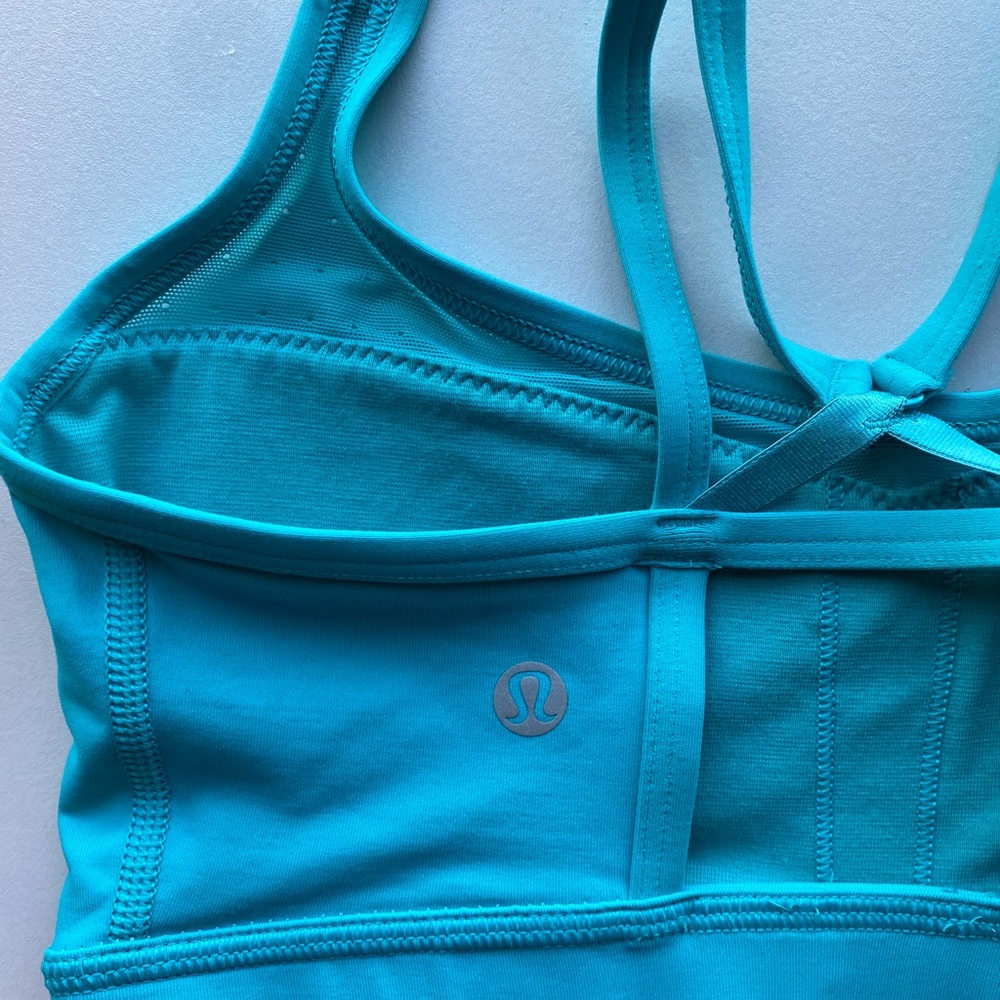 Lululemon sports bra